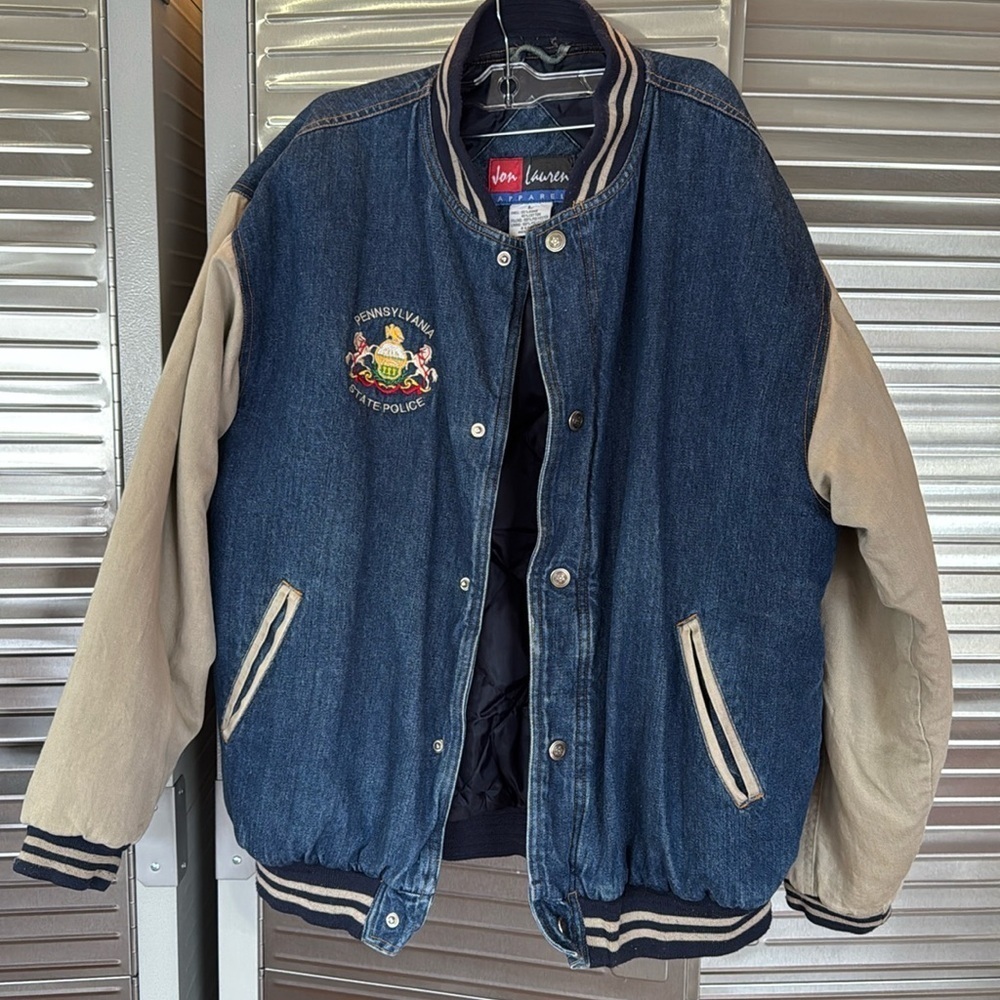 Pennsylvania State police vintage jean jacket. Size large.